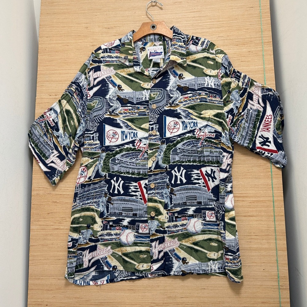 Reyn Spooner MLB New York Yankees Hawaiian Shirt Rayon XL Scenic Stadium Print